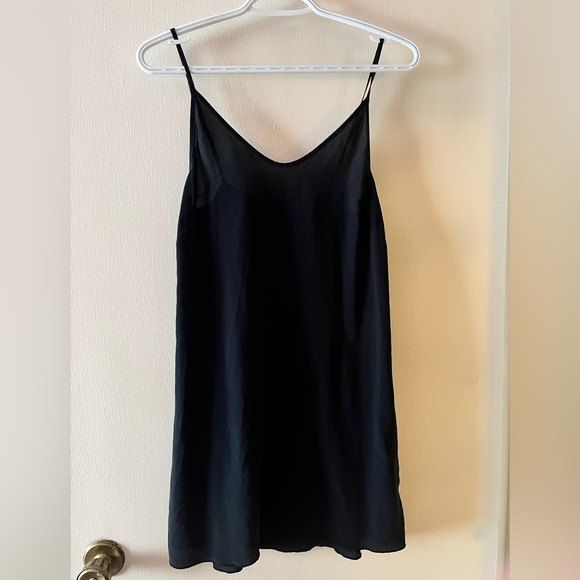 Black Aritzia dress - Picture 2 of 2